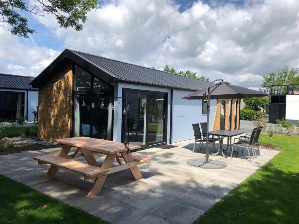 Luxe En Gezellig Chalet Aan Veluwemeer 4 Pers Hulshorst Exterior foto